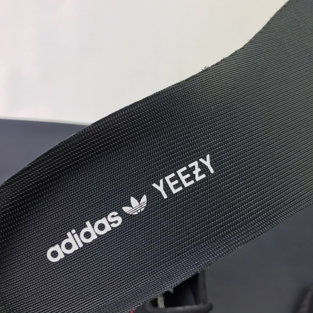 adidas Yeezy Boost 350 V2 Black Red
