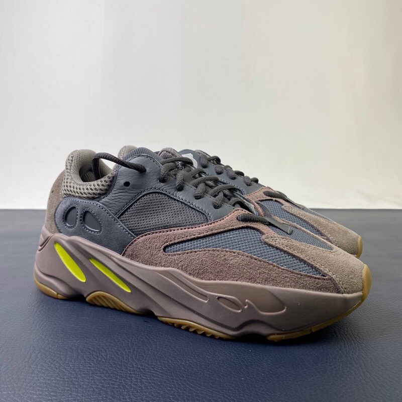 Adidas Yeezy 700 Mauve