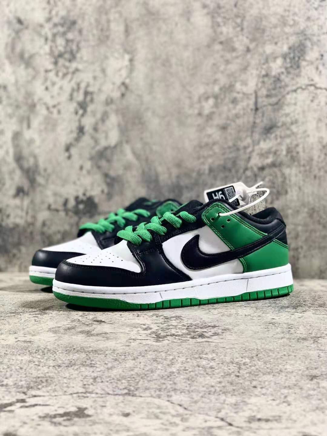 Nike Dunk Low Green and White