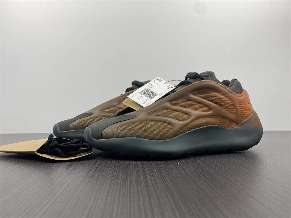 Adidas Yeezy 700 V3 Copper Fade GY4109