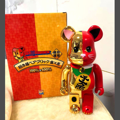 Bearbrick Maneki Neko Gold/Red 400% 28cm