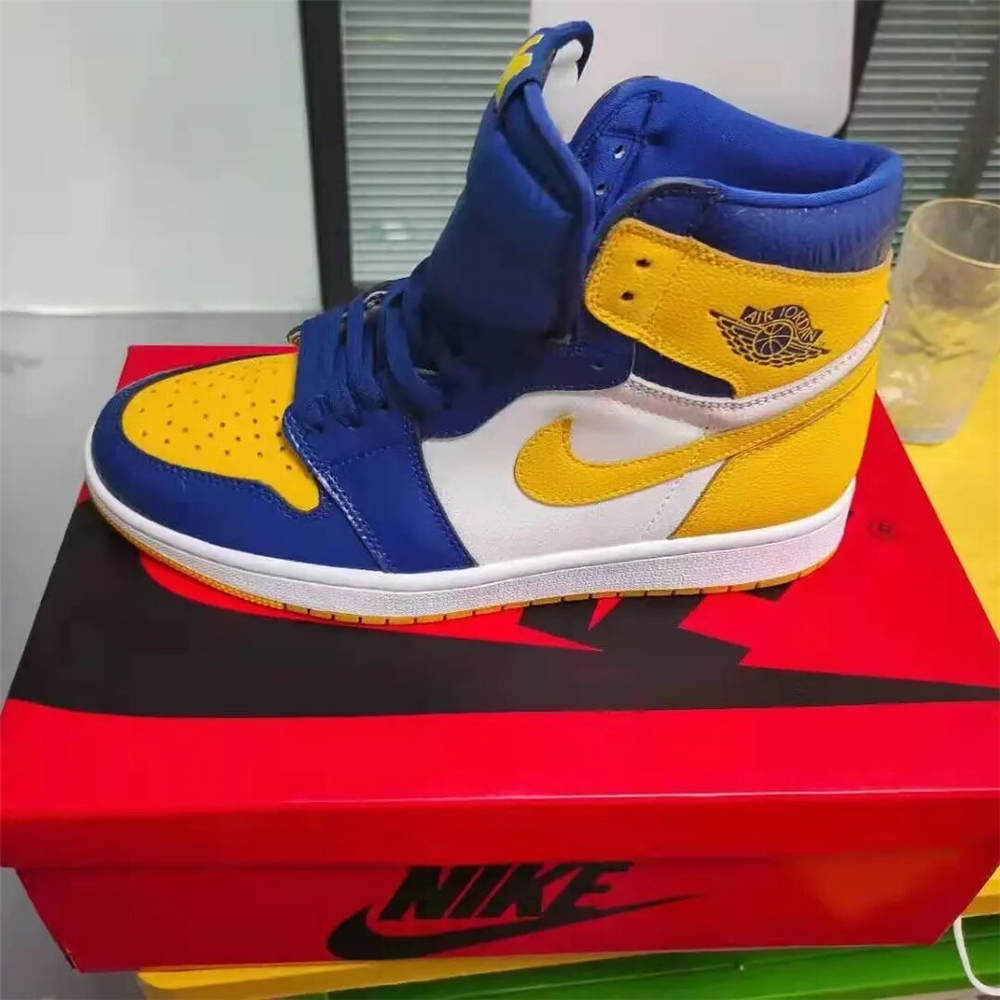 Air Jordan 1 Michigan PE - Click Image to Close