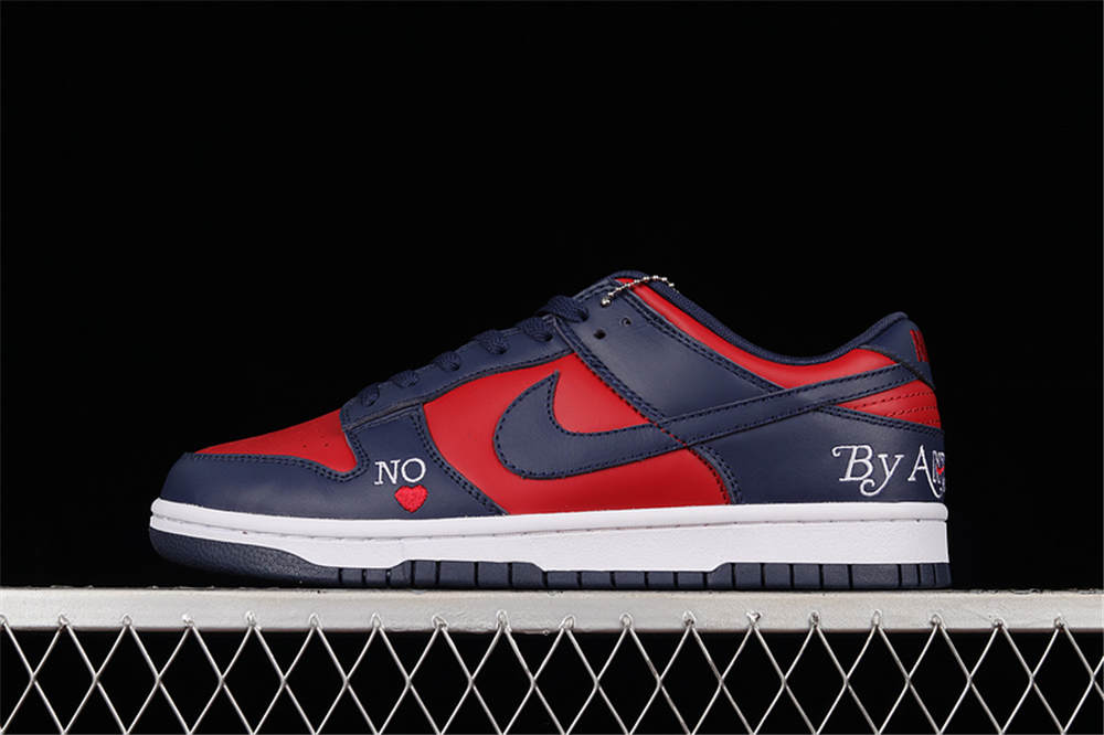 Nike SB Dunk Low Red Supreme - Click Image to Close