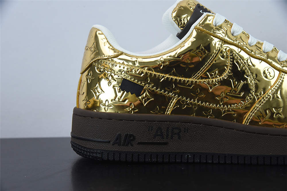 air force 1 with gold outline