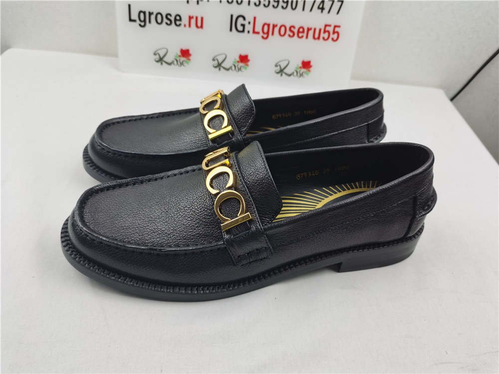 Gucci leather loafer in black