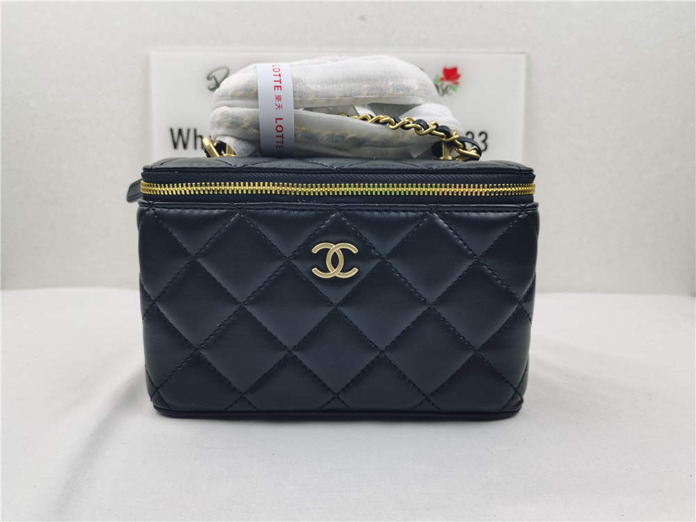 Chanel Vanity with Chain Navy Caviar Gold Hardware - Click Image to Close
